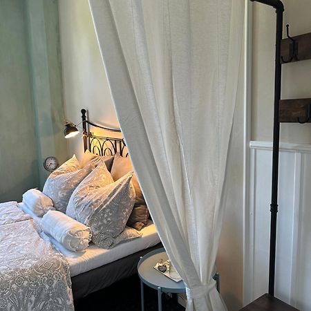 Altes Pastorat Bed & Breakfast Barmstedt Dış mekan fotoğraf