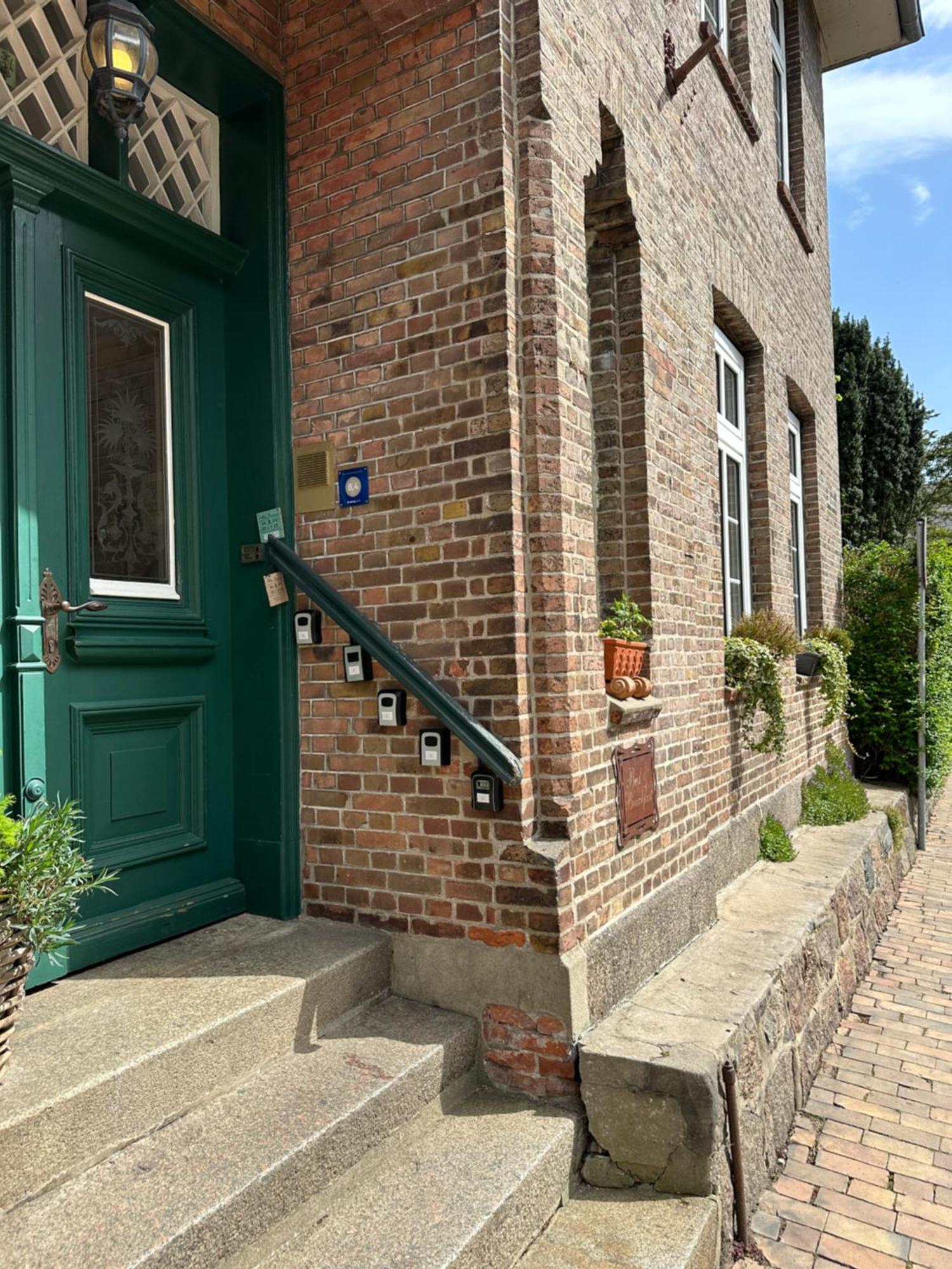 Altes Pastorat Bed & Breakfast Barmstedt Dış mekan fotoğraf