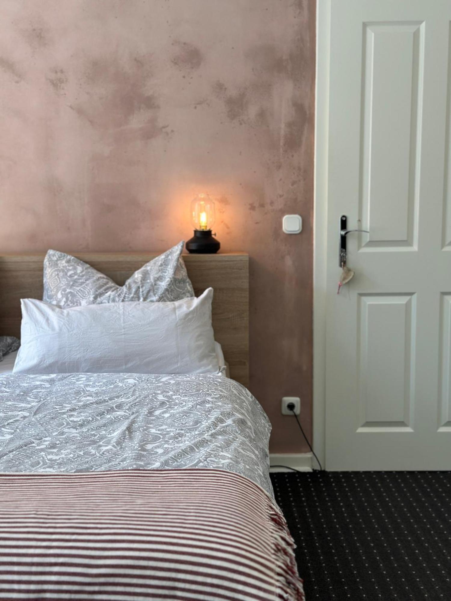 Altes Pastorat Bed & Breakfast Barmstedt Dış mekan fotoğraf