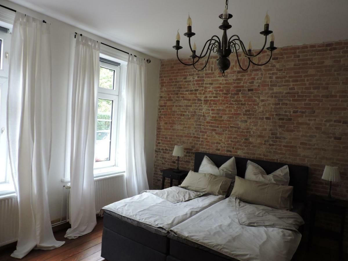 Altes Pastorat Bed & Breakfast Barmstedt Dış mekan fotoğraf